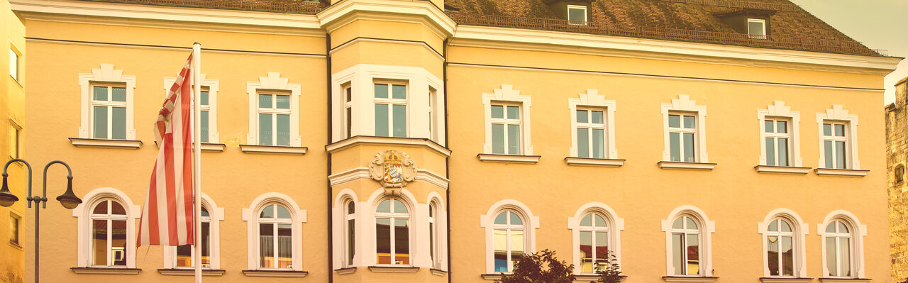 Frontalansicht Finanzamt Zwiesel, Stadtplatz 16